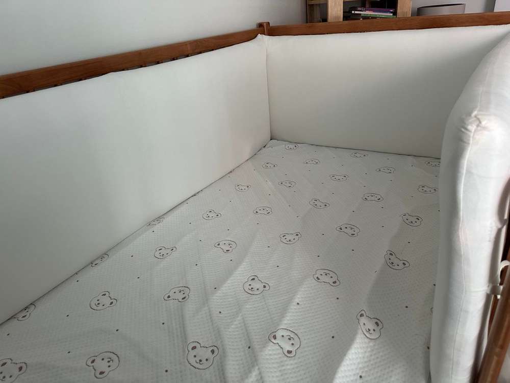 (급매)원목가드침대 (프레임,매트리스,가드쿠션)--1