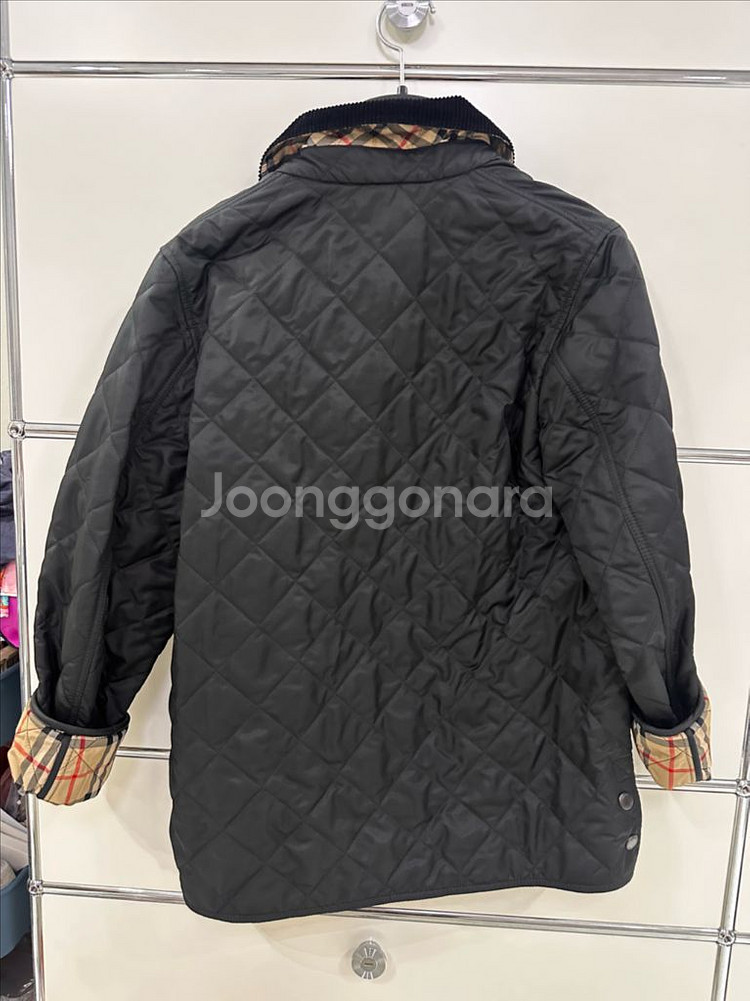 버버리퀄팅패딩--2