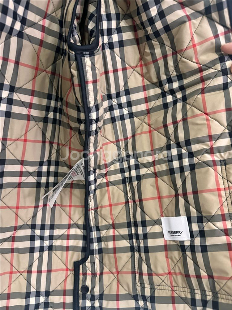 버버리퀄팅패딩--3