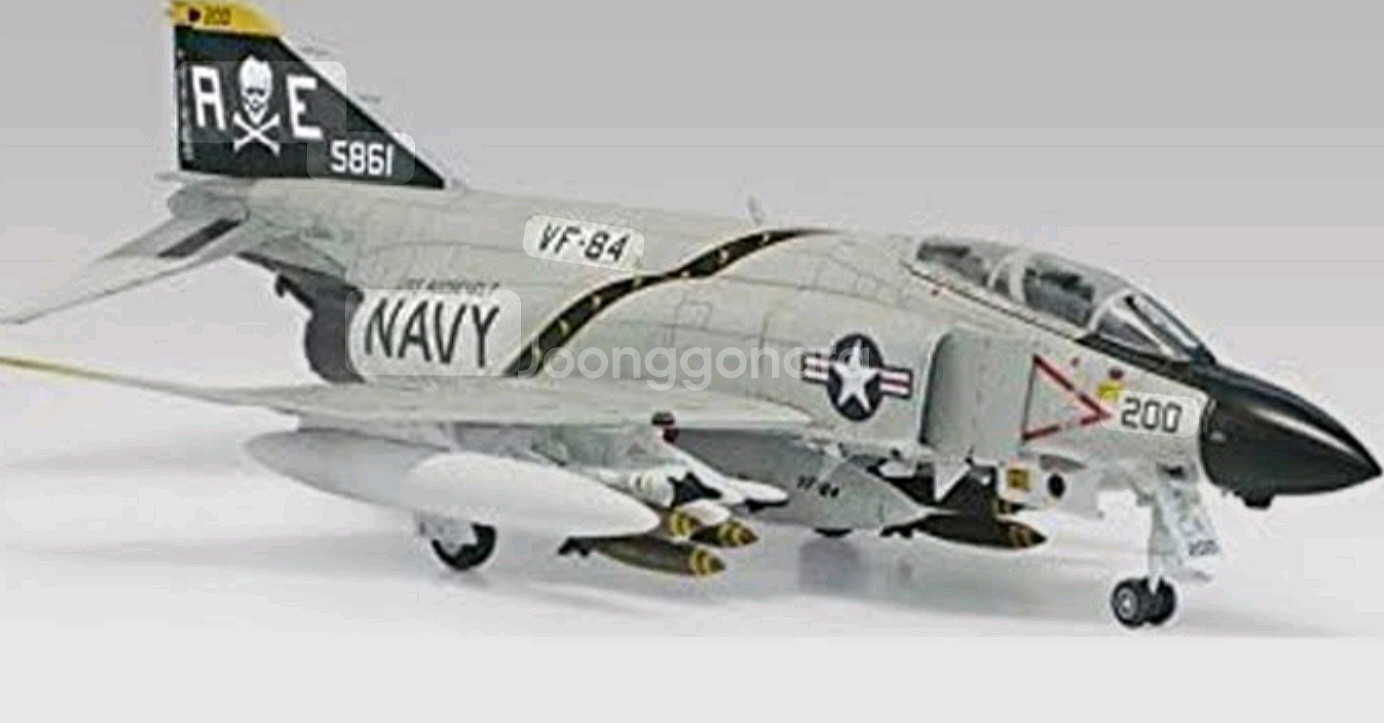 1/48 USN F-4JVF-84 졸리로저스--2