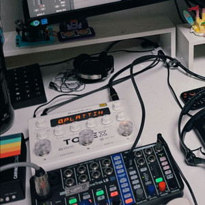 Tonx pedal white
