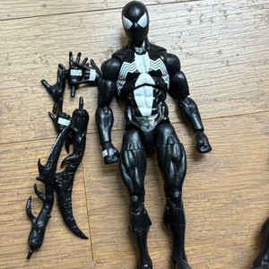 마블레전드 레트로 심비오트 스파이더맨