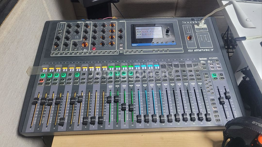 SoundCraft SI impact--0