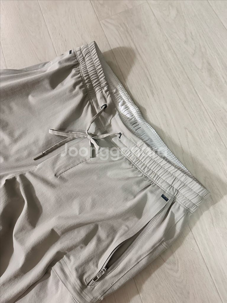 룰루레몬 라이선스 투 트레인 카고 조거 사이즈S 입니다--2