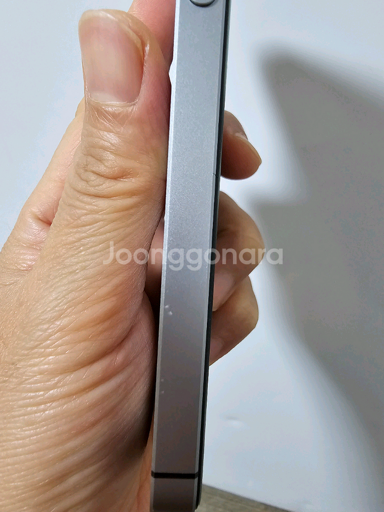 c39. 아이폰 se1 128GB--9