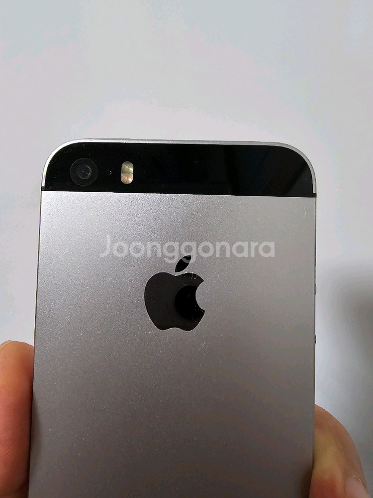 c40. 아이폰 se 128GB--4