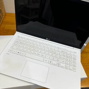 LG 그램 화이트 노트북 풀박스