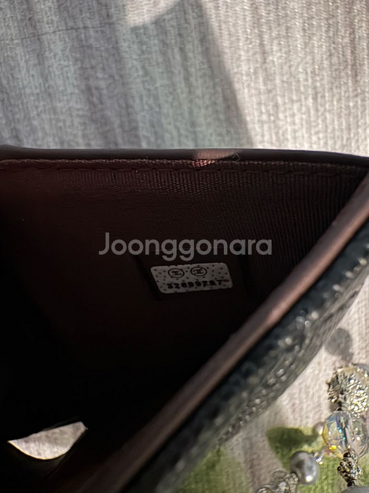 샤넬 캐비어 똑딱이 반지갑 풀박스 새상품--6