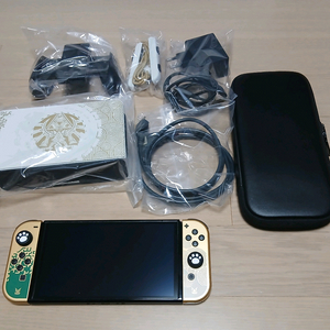 닌텐도 스위치 OLED 젤다 에디션 싸게 팝니다
