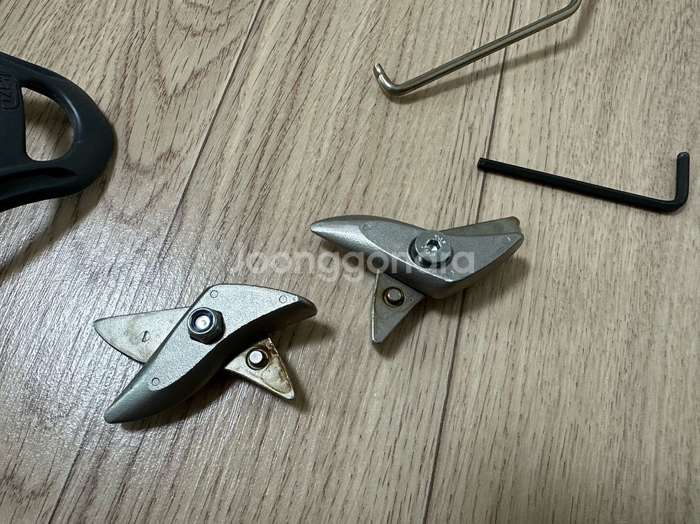 페츨 빙벽 장비 추가구입 부품 크램폰 노믹 쿼크 바일--0