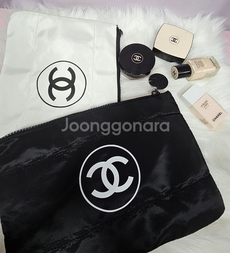 샤넬 패딩파우치--2