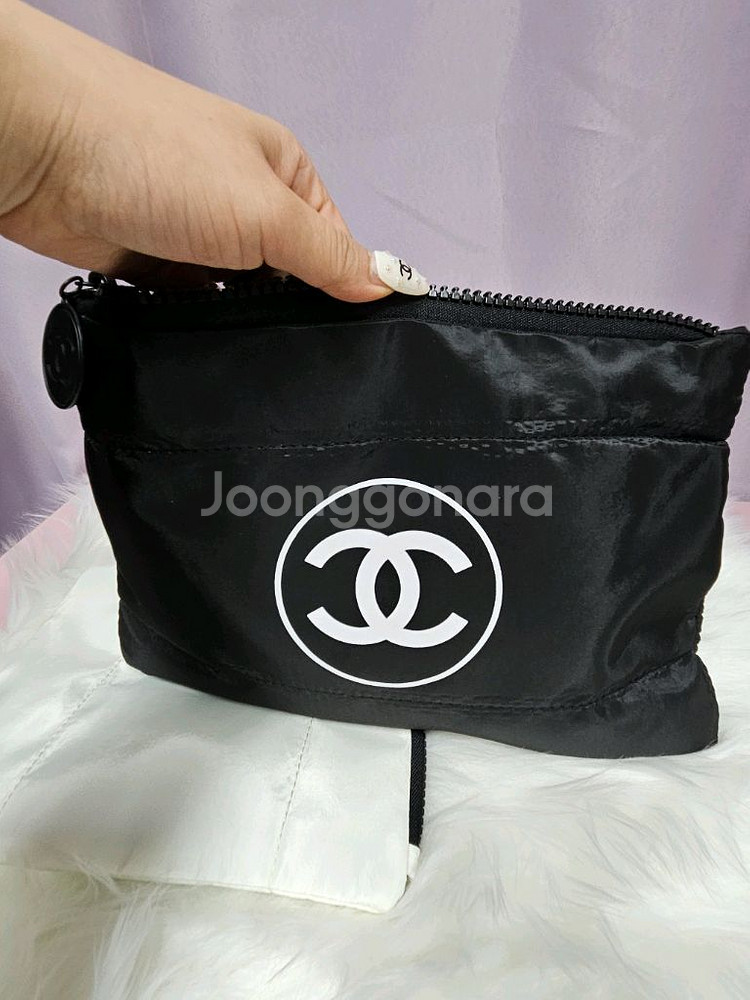 샤넬 패딩파우치--7