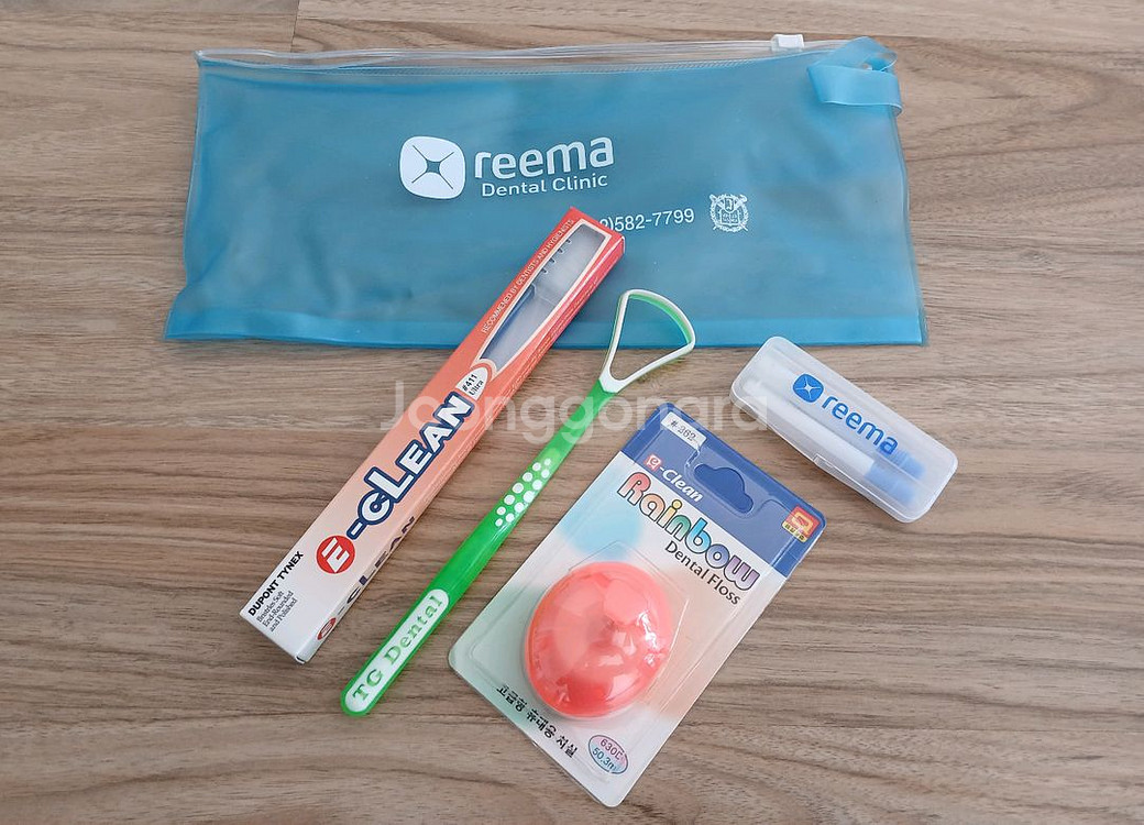 [새것] 구강관리용품 4세트와 혀클리너 2개--1