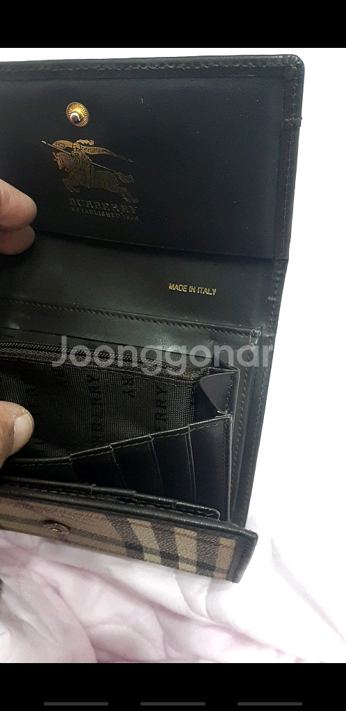 버버리 반지갑--1
