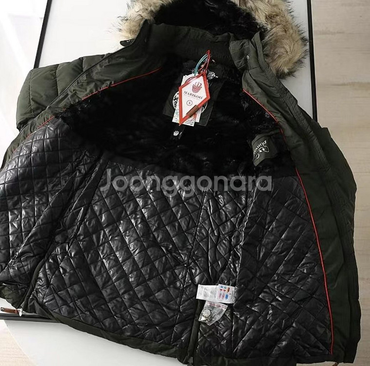 유럽매장 하이 퀄리티 여성 패딩점퍼(택달린 새상품)--3