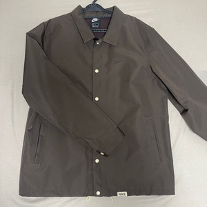 나이키 카카오 다크브라운 모카 코치 트러커 자켓