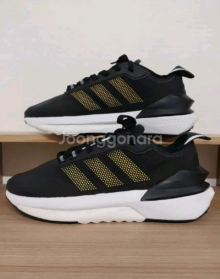 남녀공용 아디다스 에이버린 운동화 (240)--3