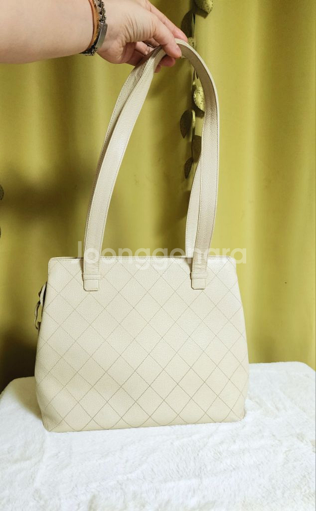 샤넬백 정품 시리얼번호 있음--3