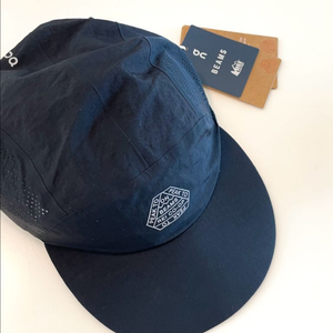 온러닝 x 빔즈 캡 모자 다크네이비 (새상품)