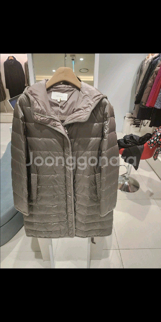 디루치아노 구스패딩 다크네이비색상 77~88. 새제품--0