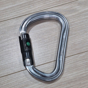 페츨 카라비너 판매 암벽 클라이밍