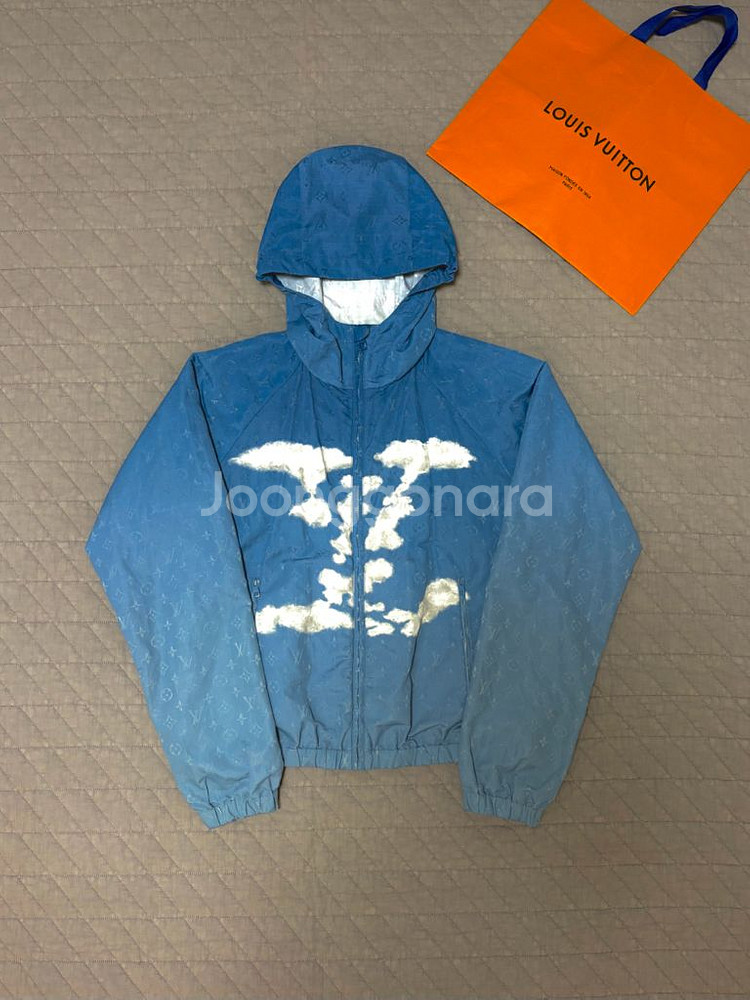루이비통 클라우드 바람막이--0