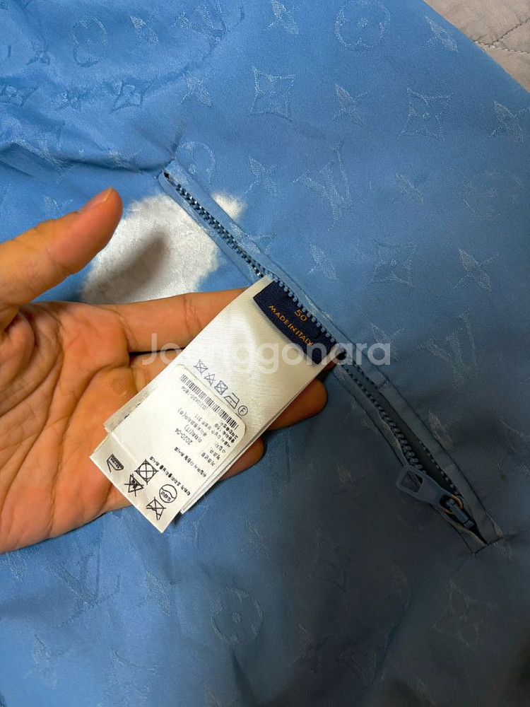 루이비통 클라우드 바람막이--3