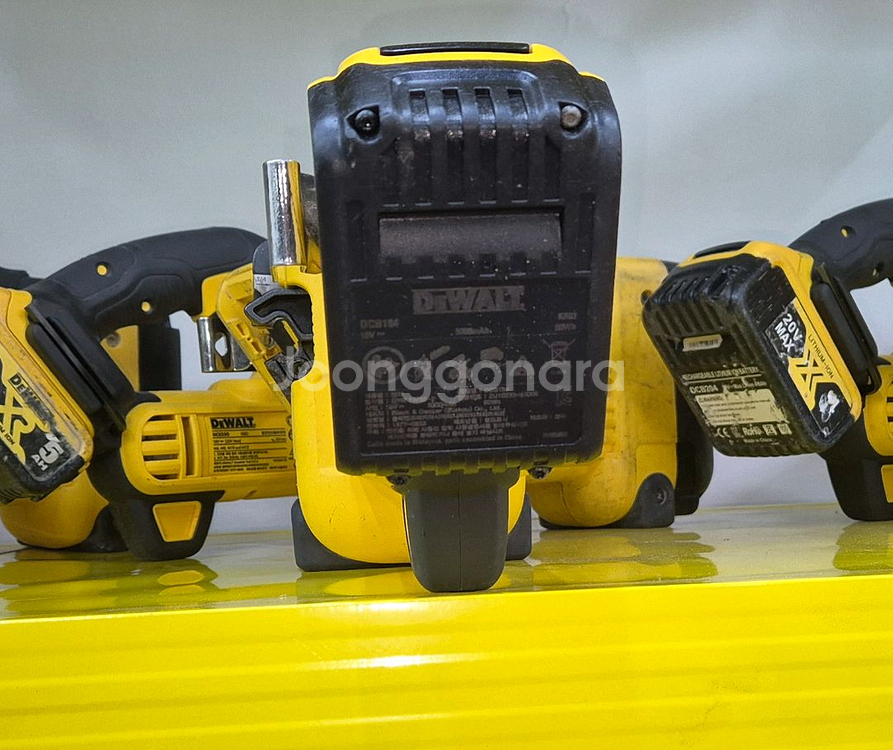 디월트전산볼트컷터DCS350 최상품 컷터 절단기--3