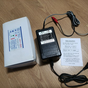 오토바이 배터리 충전기