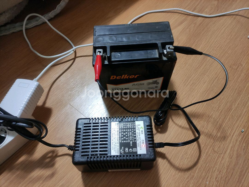 오토바이 배터리 충전기--1