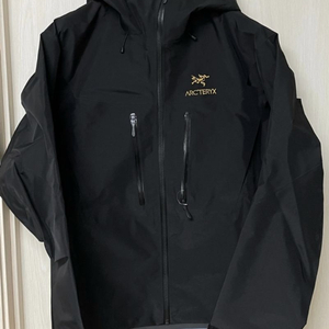 아크테릭스 알파sv 24k 블랙 [M]