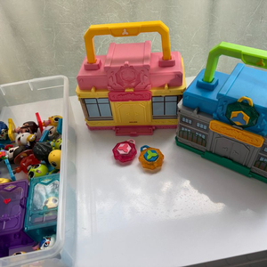 신비아파트 배틀스쿨 2종과 피규어 일괄판매