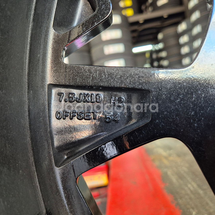 기아 신형 카니발 19인치 임판휠 한대분 판매--4