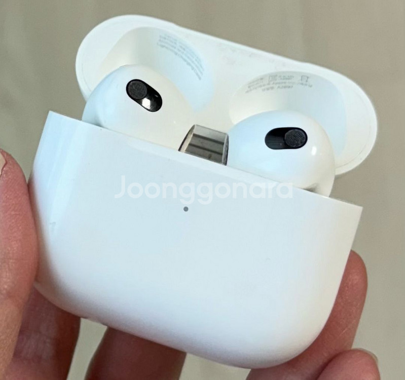 에어팟 3세대--1