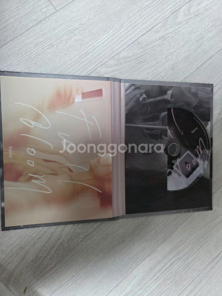 kassy 케이시앨범 친필싸인 앨범--1