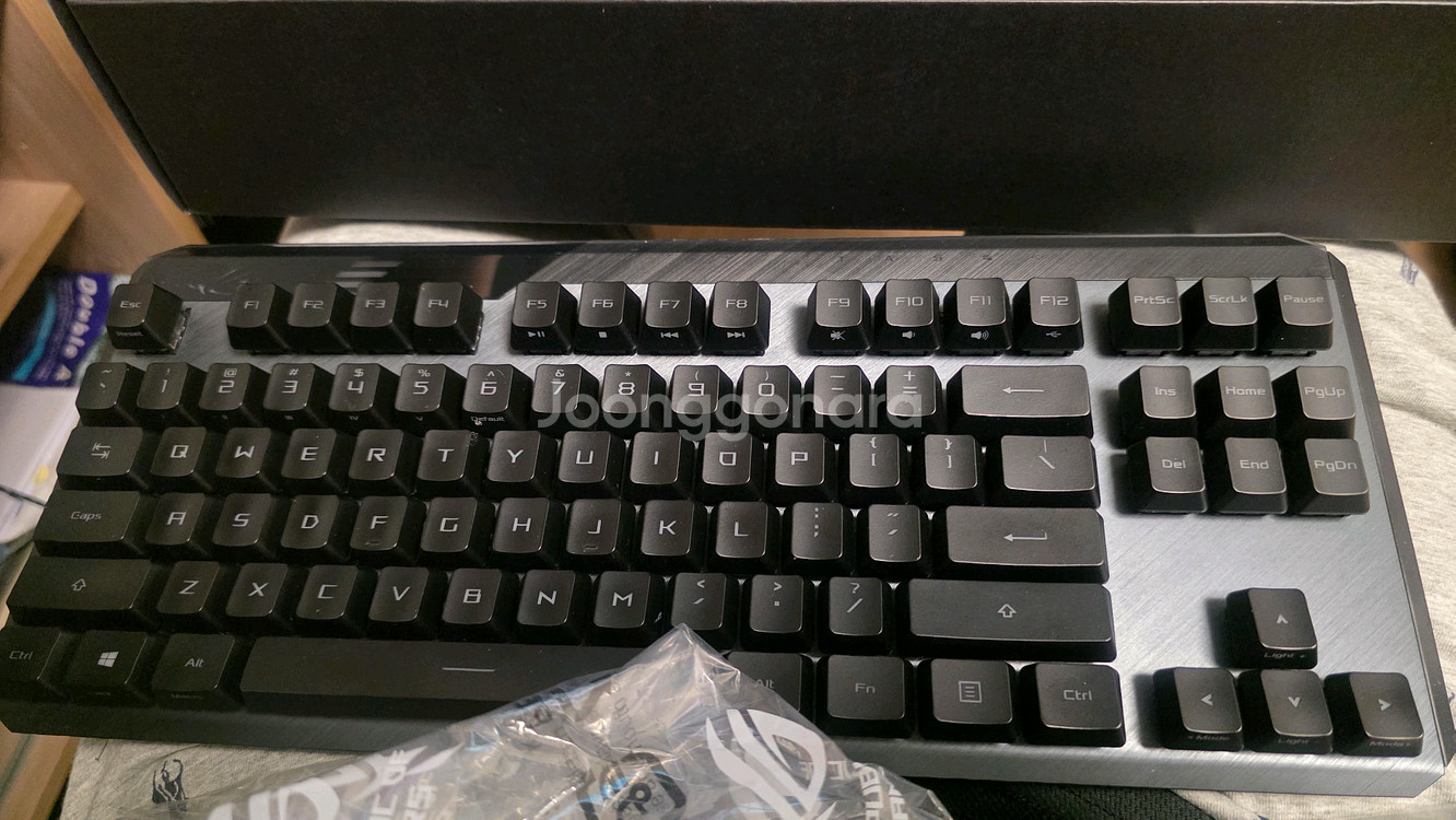 ASUS ROG CLAYMORE 2 클레이모어2 청축--0