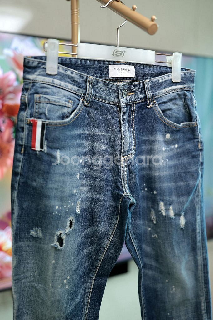 톰브라운 디스트로이드 워싱 데님 팬츠 30~31--0