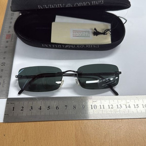 엠포리오 아르마니 선글라스