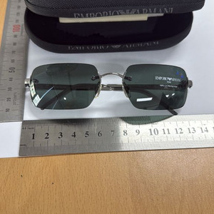 엠포리오 아르마니 선글라스