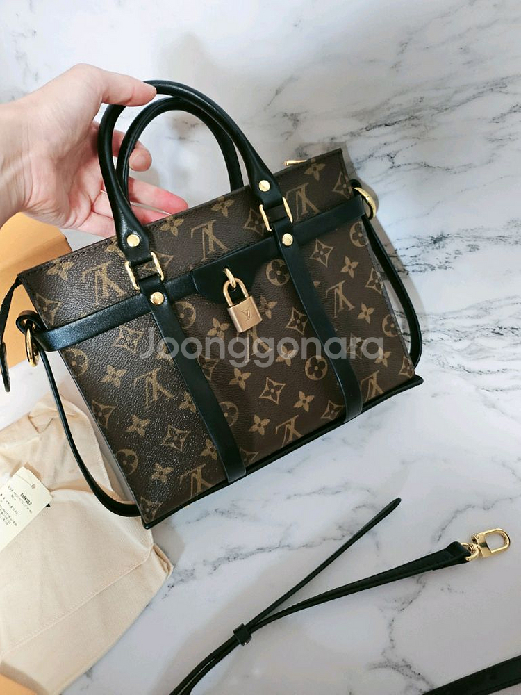루이비통 토일렛26 블랙카우--1