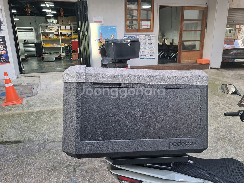 pcx25년식 포도배달통 110리터 짐대 판매합니다--0