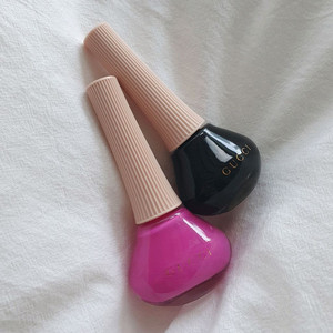 구찌 네일 베르니 벤타인 푸시아, 크리스탈 블랙