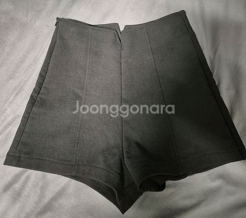 여성 블랙 반바지 M--0
