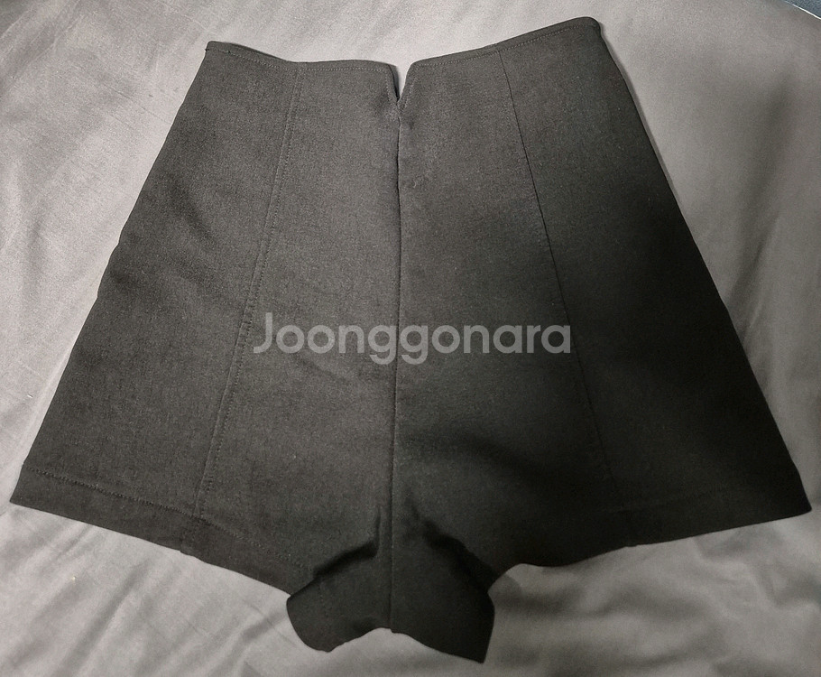 여성 블랙 반바지 M--1