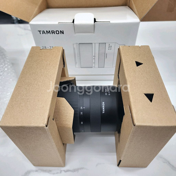 풀)탐론렌즈 28-75mm F2.8 Di III RXD--2