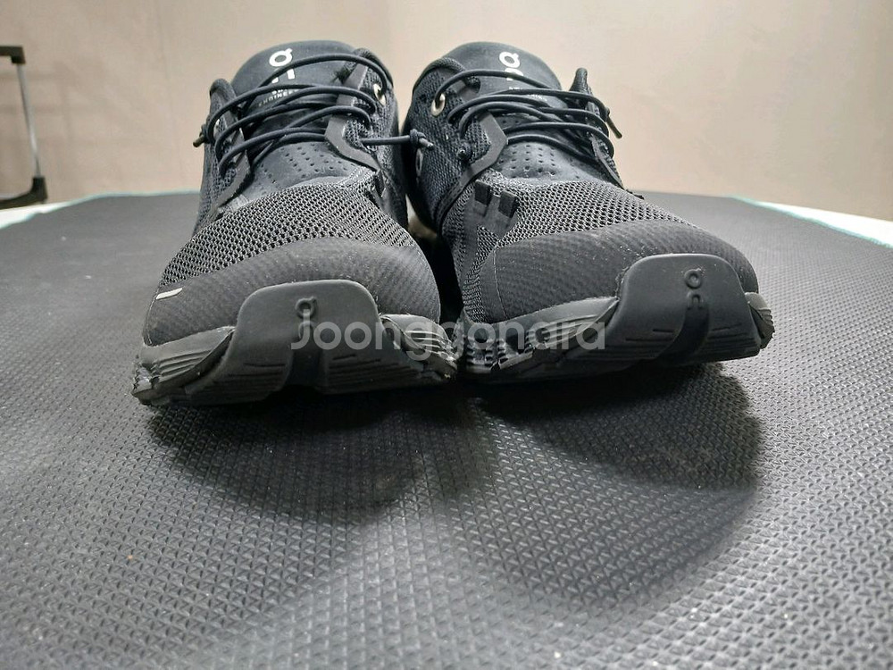 On 클라우드 초경량 런닝화 265~270(택270)--4