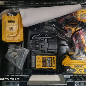 디월트 함마드릴(새제품, 베터리 2개)