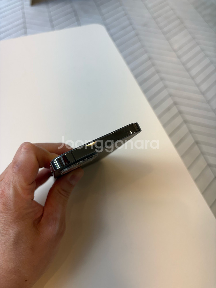 아이폰12프로 256GB 팝니다--6