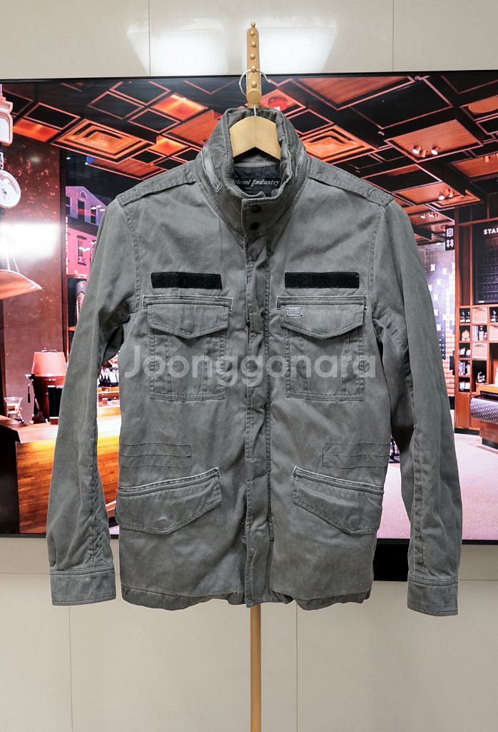 감성 워커들의 필수템 디젤 밀리터리 자켓--0