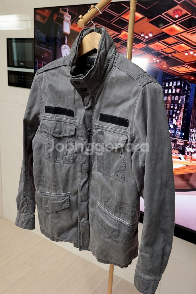 감성 워커들의 필수템 디젤 밀리터리 자켓--2